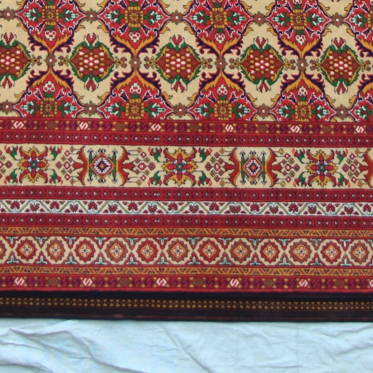 Afghan-Pattern-Traditional-Rug